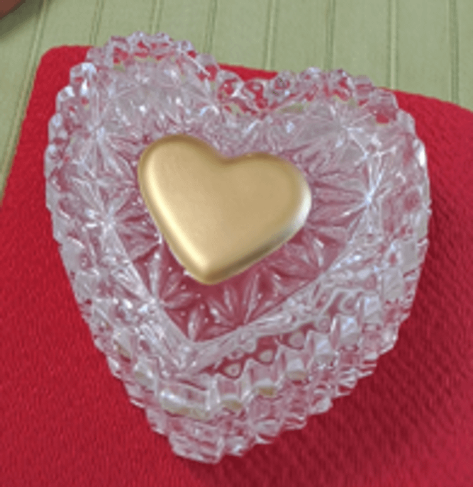 ガラスのハートの香合